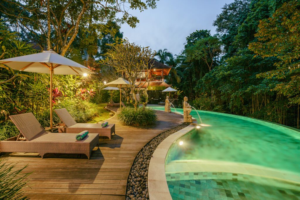 1.2.1.3. Main Pool - Night View