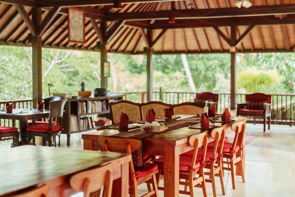 1.2.2.2. Centre Table - Day Setup